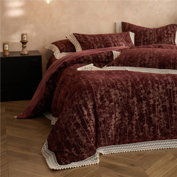 Luxurious velvet bedding set with lace trim