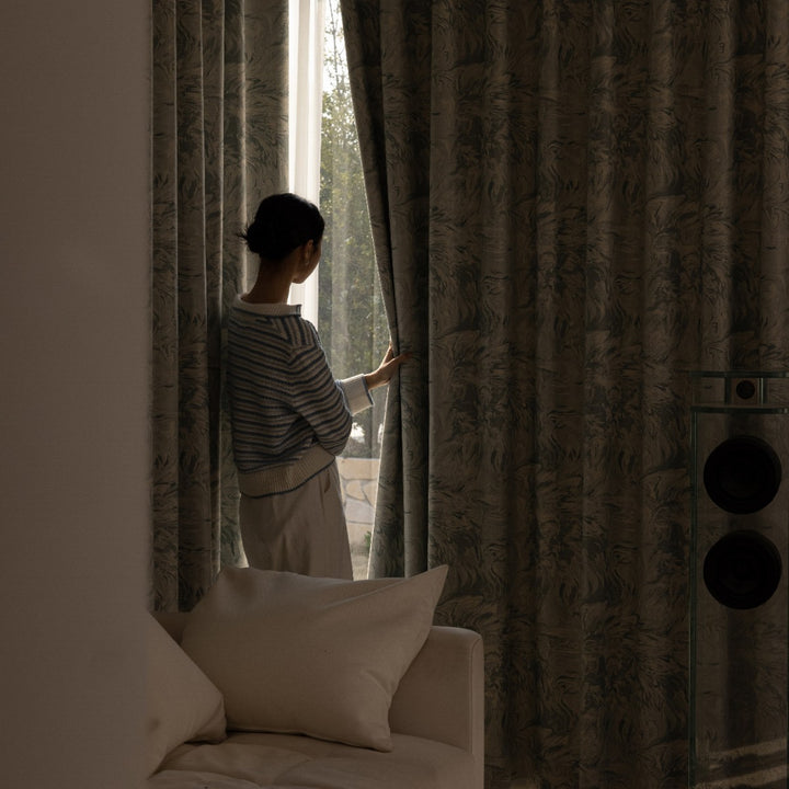 Window Treatment Drapes Bowlift