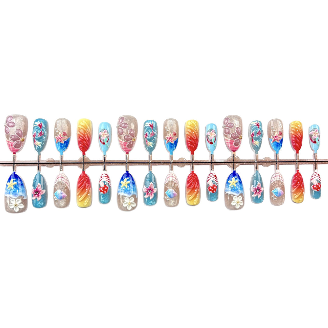 Decorative artificial nails in summer design Bowlift