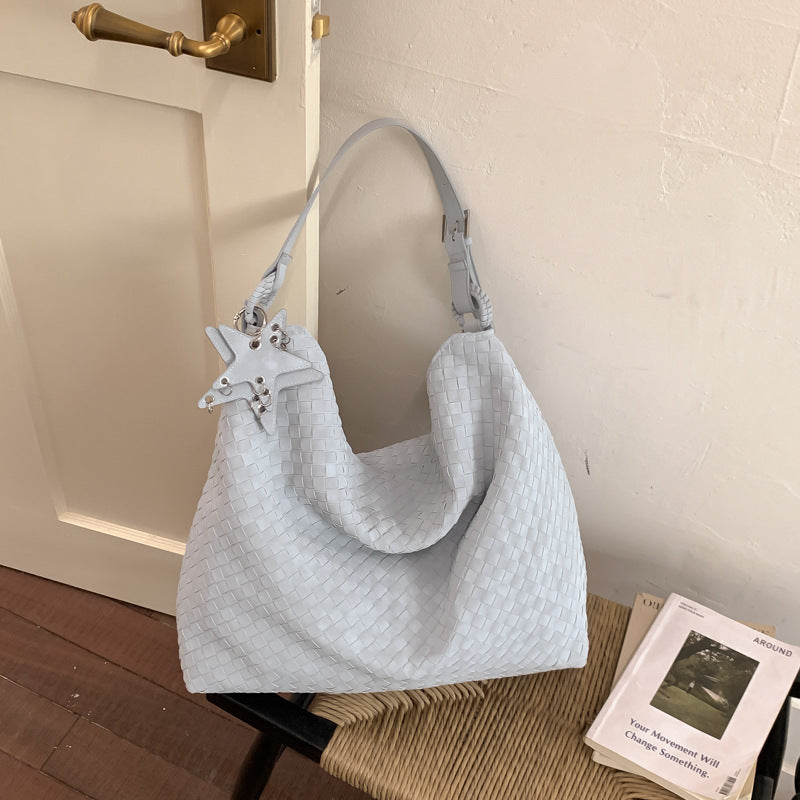 Elegant and Practical Shoulder Bag Bowlift