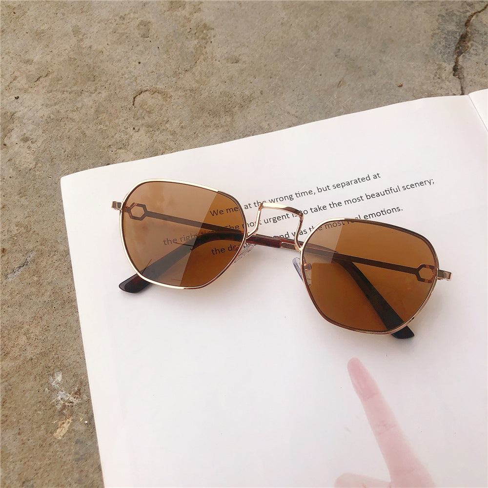 Vintage-Inspired Geometric Frame Sunglasses Bowlift
