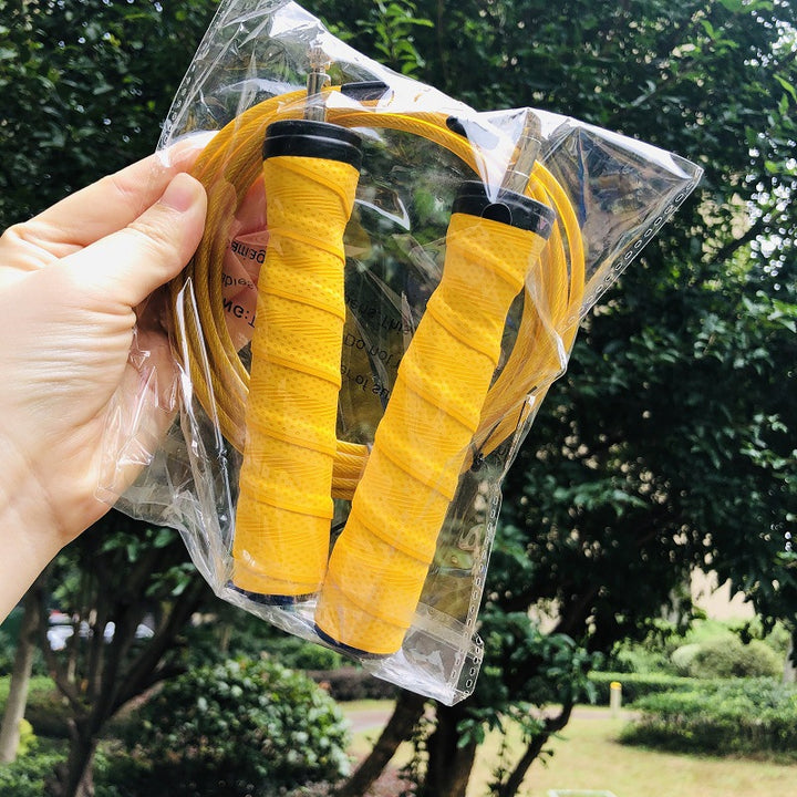 Jump rope with grippy ergonomic handles Bowlift
