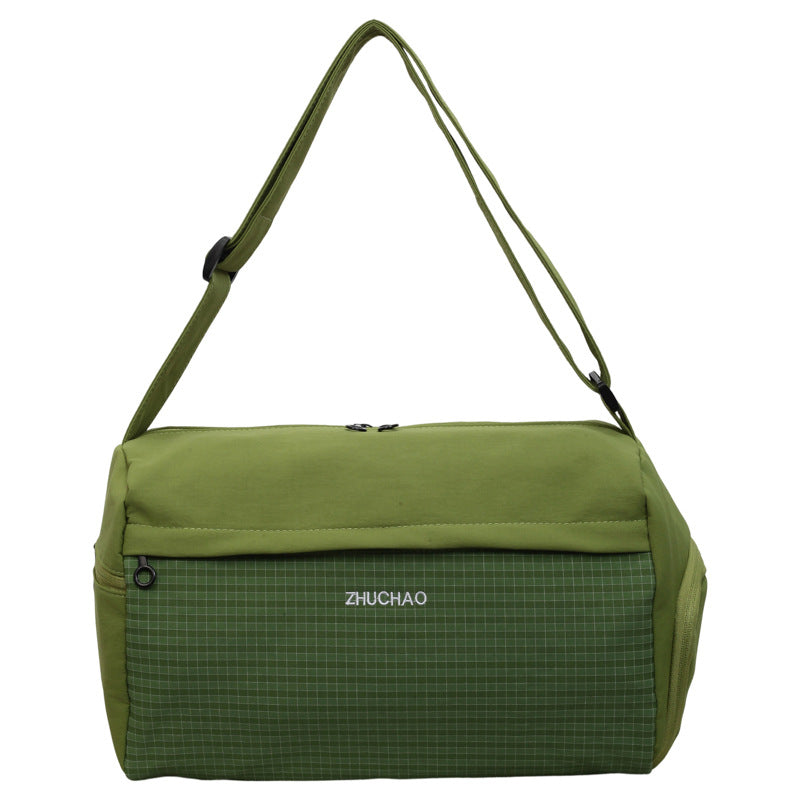 Sporty Travel Bag with Adjustable Shoulder Strap Bowlift