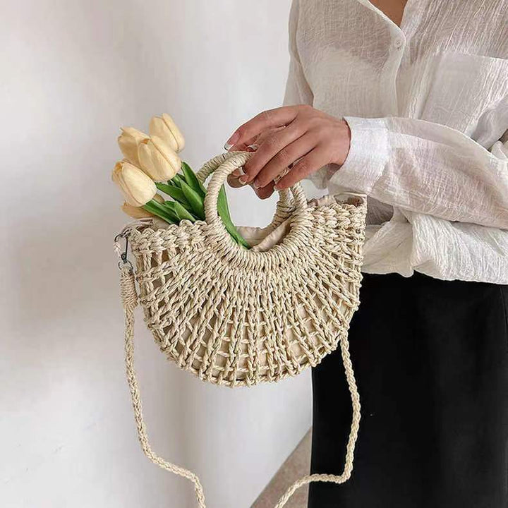 Handcrafted basket bag with playful design Bowlift