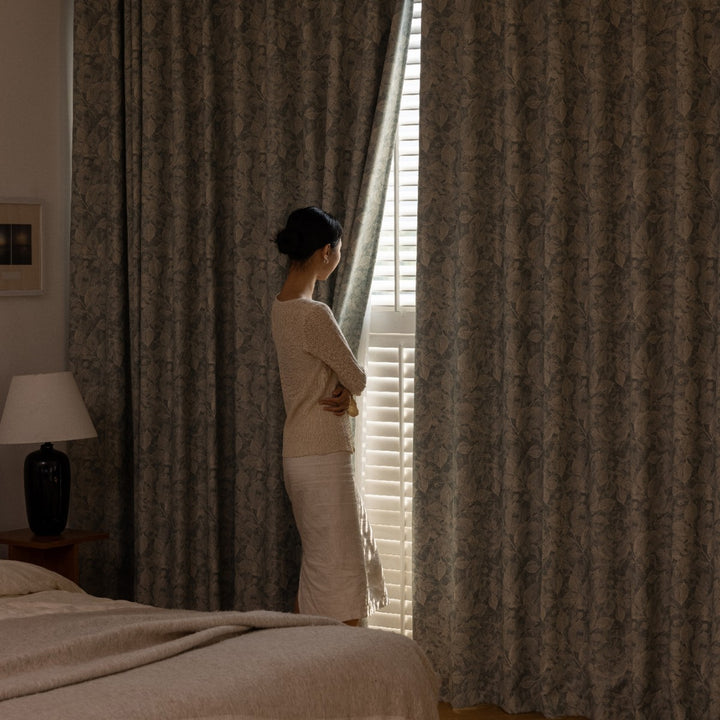 Window Treatment Drapes Bowlift