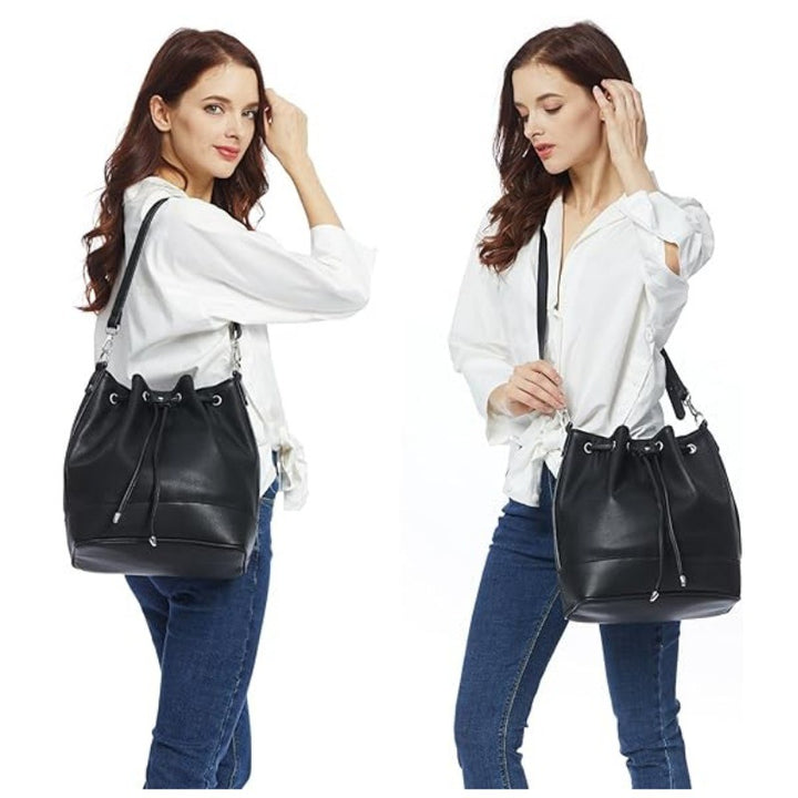 Practical drawstring bag with adjustable shoulder strap Bowlift