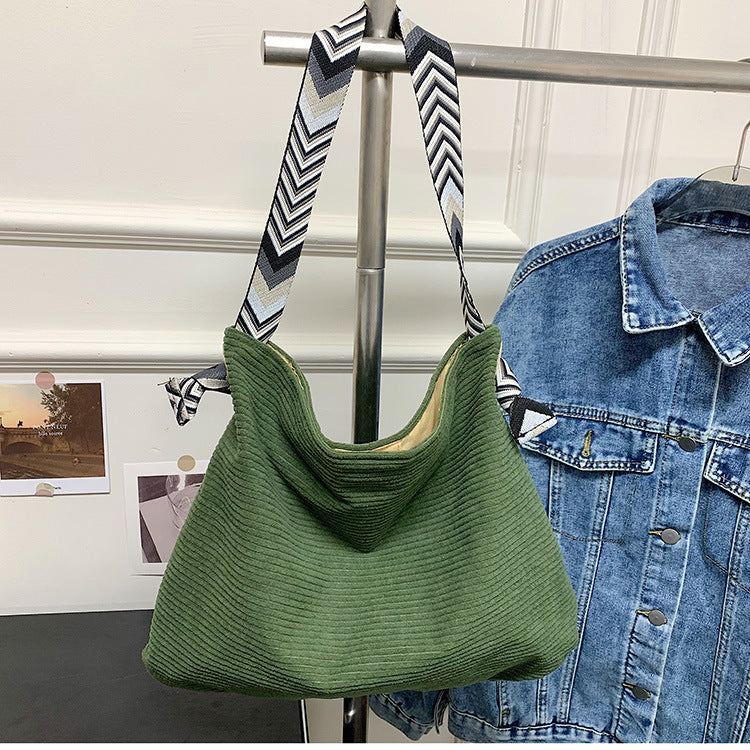Casual shopper bag with fashionable shoulder strap Bowlift