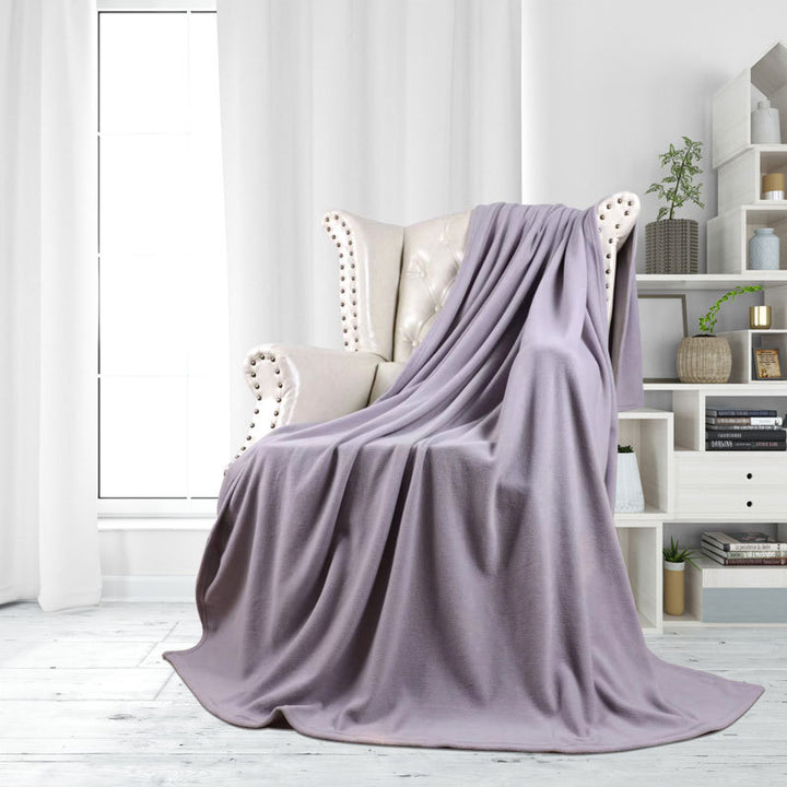 Ladies luxurious and cuddly living room blanket Bowlift