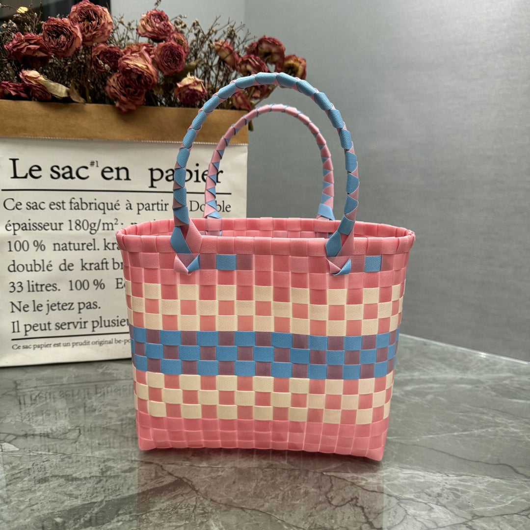Charming and playful handbag Bowlift