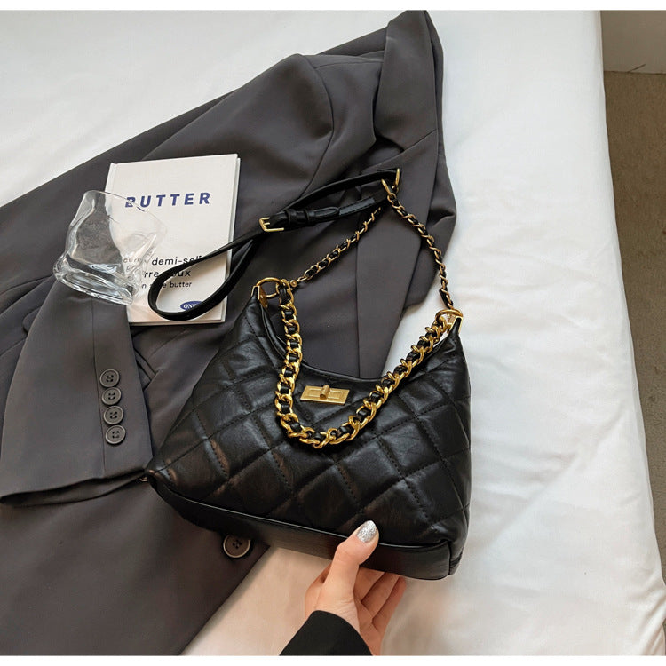 Chic Quilted Chain Bag Bowlift