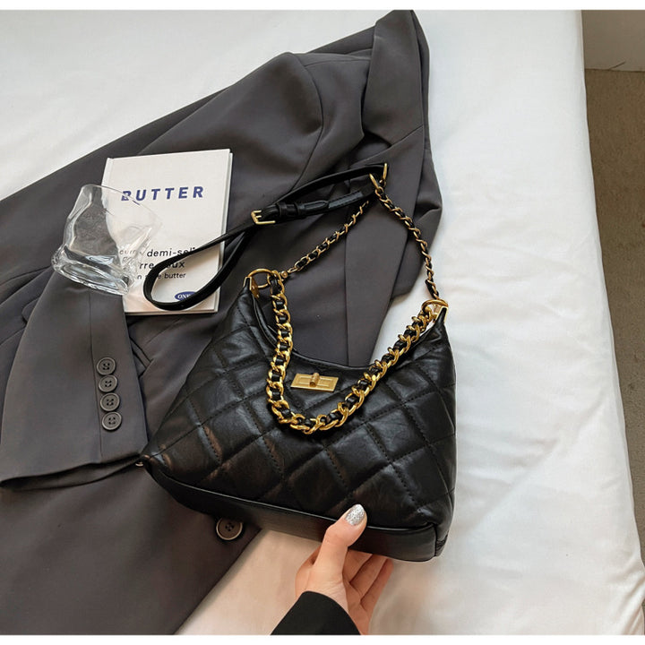 Chic Quilted Chain Bag Bowlift