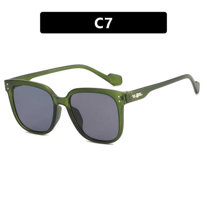 Women's square sunglasses with gentle gradient and protective UV filter Bowlift