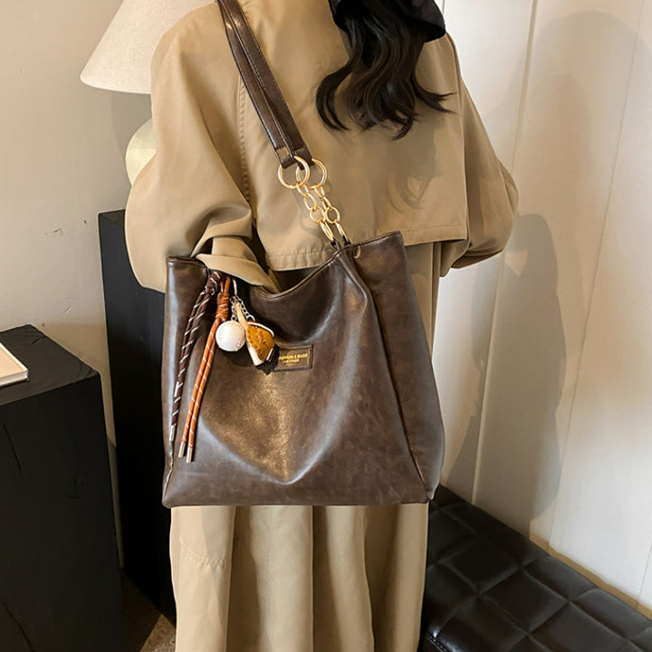 Chic Luxe Handbag Bowlift