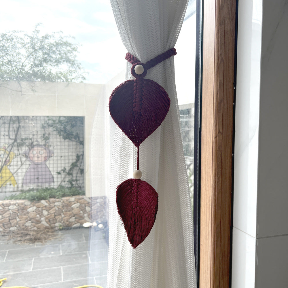 Decorative Leaf Keychain Bowlift