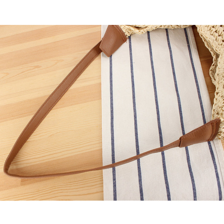 Shoulder bag made of handcrafted natural material Bowlift