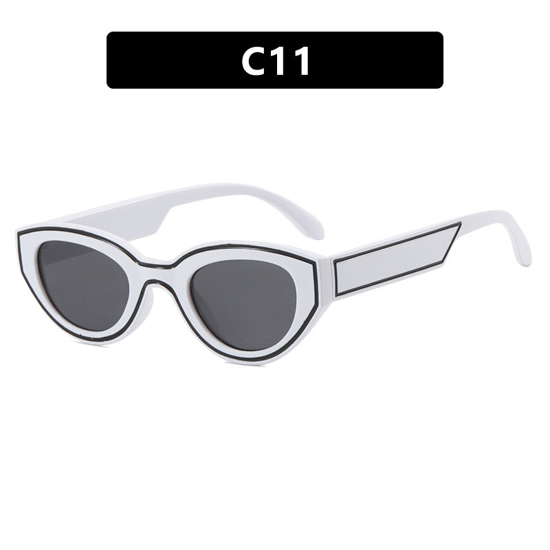 Women Cat-Eye Sunglasses with sturdy transparent frame and protective UV filter Bowlift