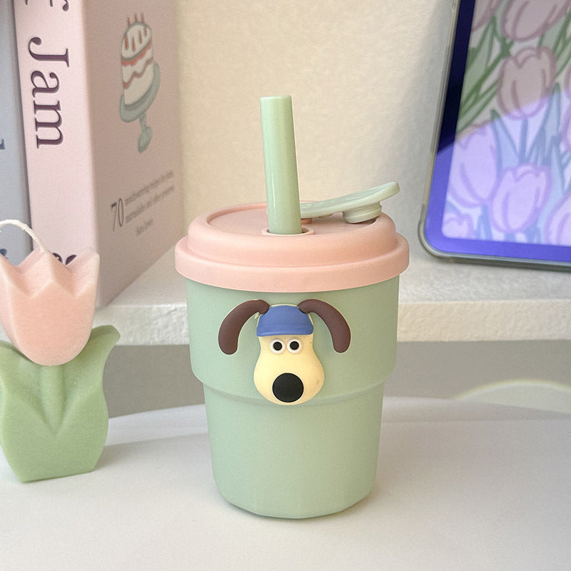 Ladies flexible drinking cup with animal design Bowlift