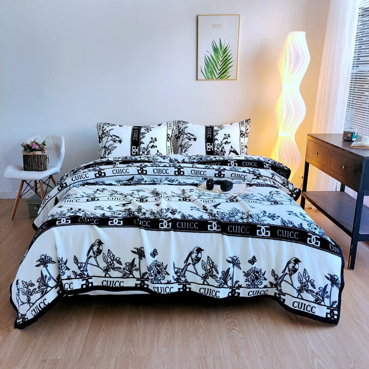 Women's cuddle blanket with cute dream design Bowlift