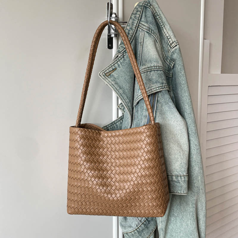 Handcrafted ven Leather Tote Bowlift