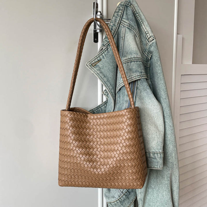 Handcrafted ven Leather Tote Bowlift