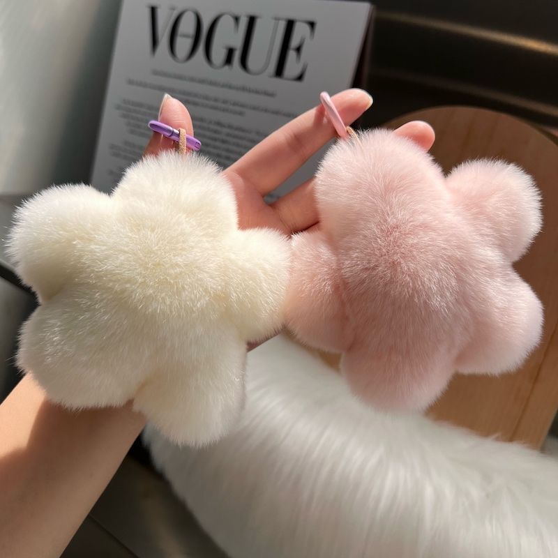 Plush Star-Shaped Hair Accessory Bowlift