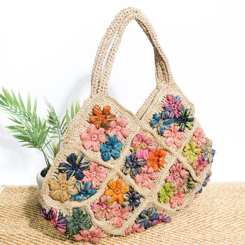 Handcrafted crossbody bag with floral decorative embroidery Bowlift