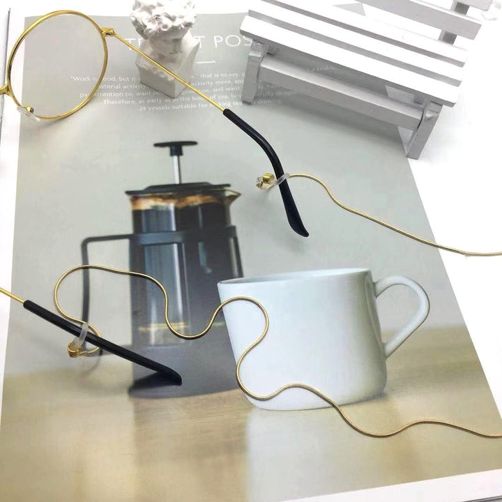 Sleek Eyewear Chain Bowlift