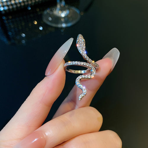 Elegant snake ring with sparkling zirconia stones Bowlift