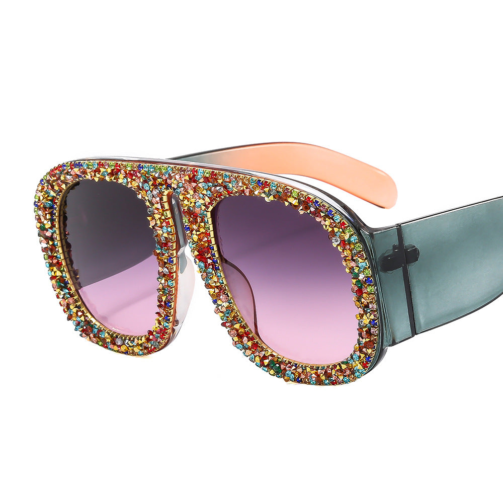 Women's eye-catching sunglasses with crystal embellishment Bowlift