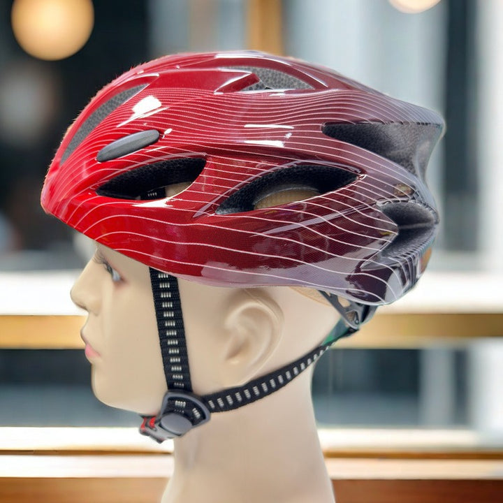 Lightweight Cycling Helmet Bowlift