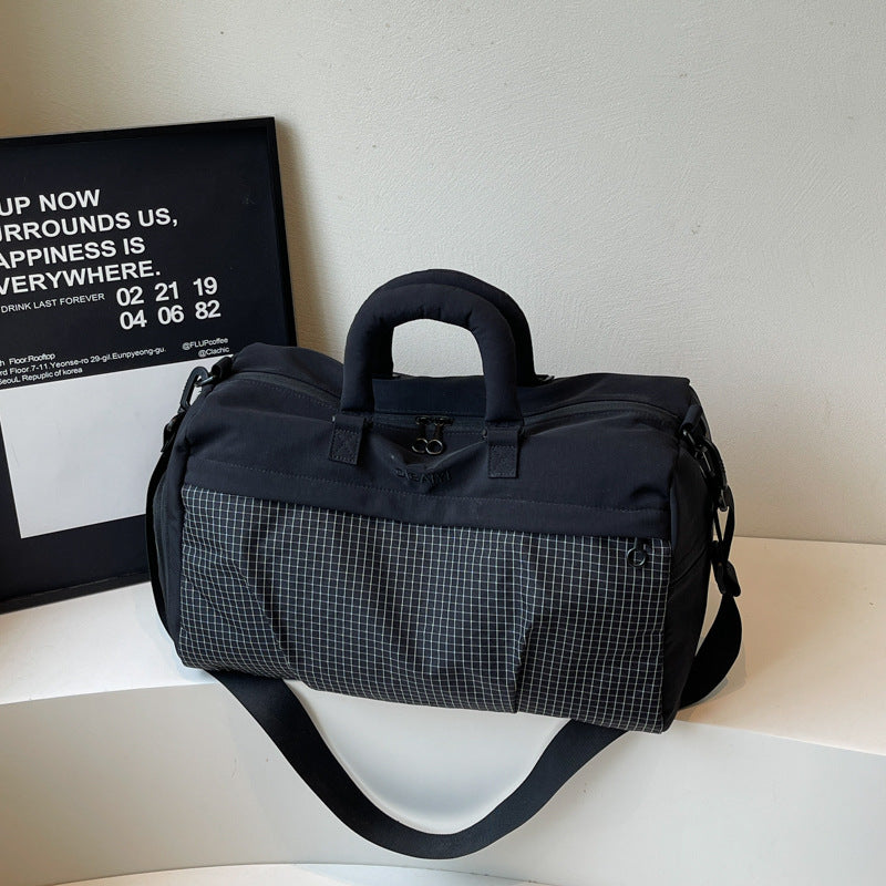 Women's spacious sport and travel bag Bowlift