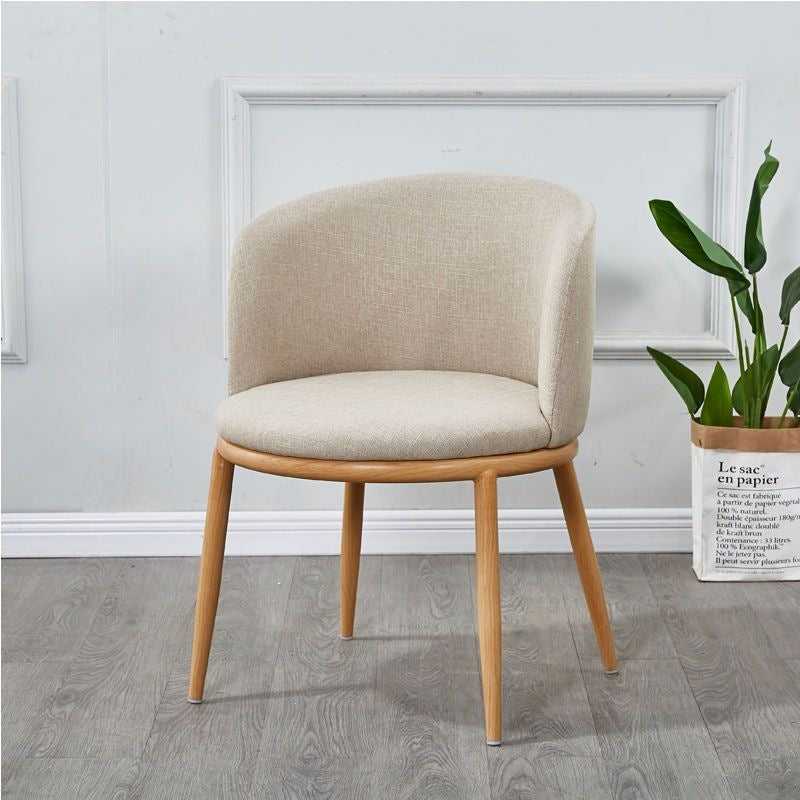 Polster chair with modern curves and comfortable seating surface Bowlift