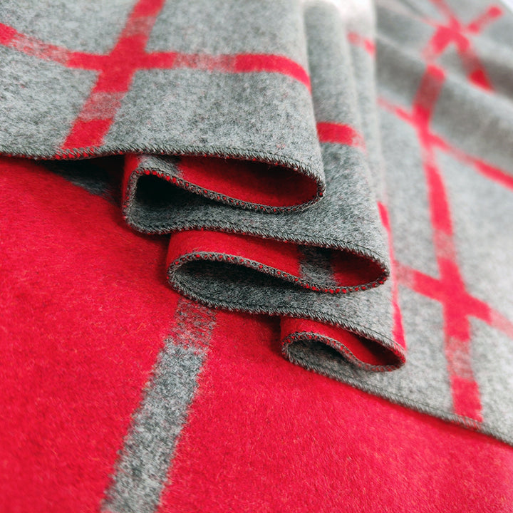 Ladies Elegant and Warm Scarf with Geometric Pattern Bowlift