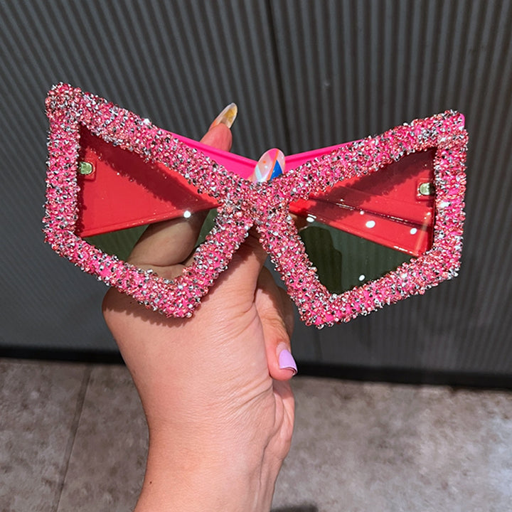 Ladies sunglasses with sparkling crystal embellishments Bowlift