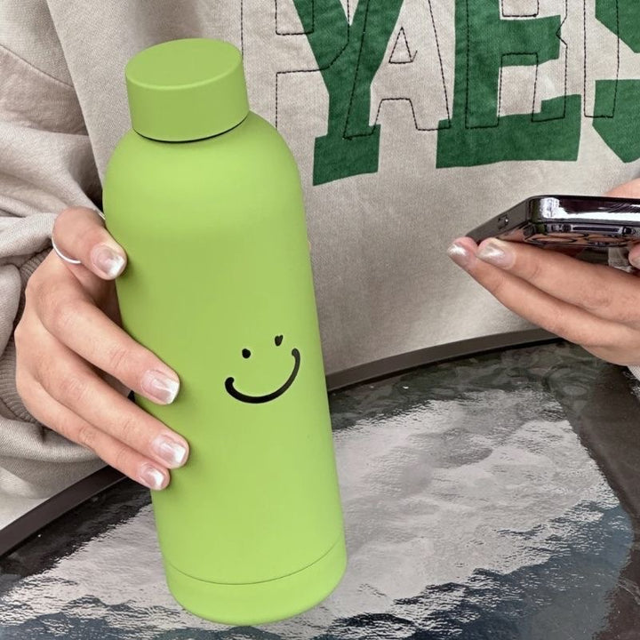 Women's insulated drinking bottle with modern smiley design Bowlift