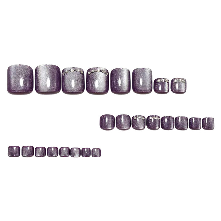 Artificial nails with glamorous rhinestone accents Bowlift