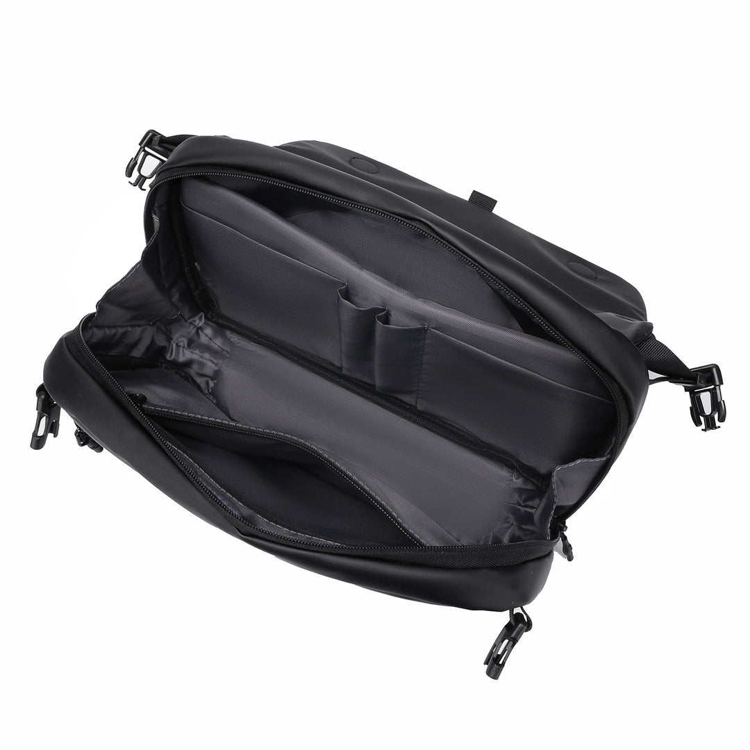 Messenger bag with versatile compartments and water-repellent material Bowlift