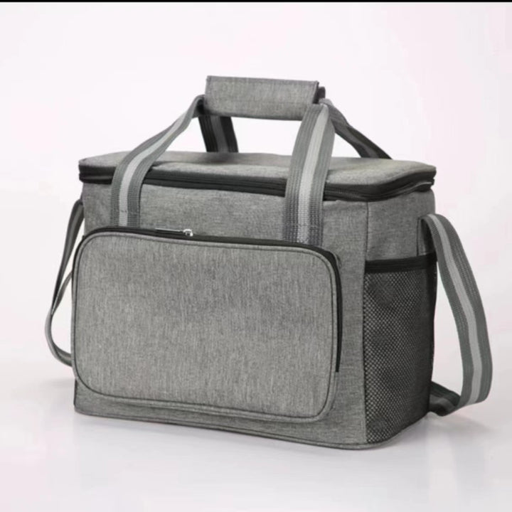 Cooling and transport bag with insulating inner lining Bowlift