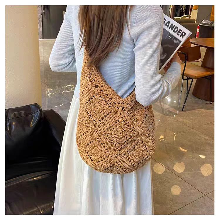 Crochet handbag Bowlift