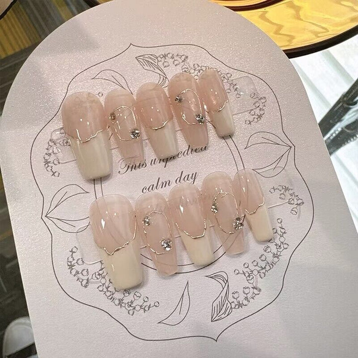 Elegant Decorative Press-On Nail Set Bowlift