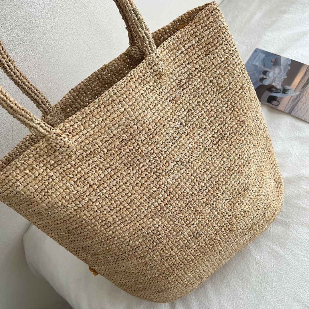 Handmade straw bag with floral embroidery design Bowlift