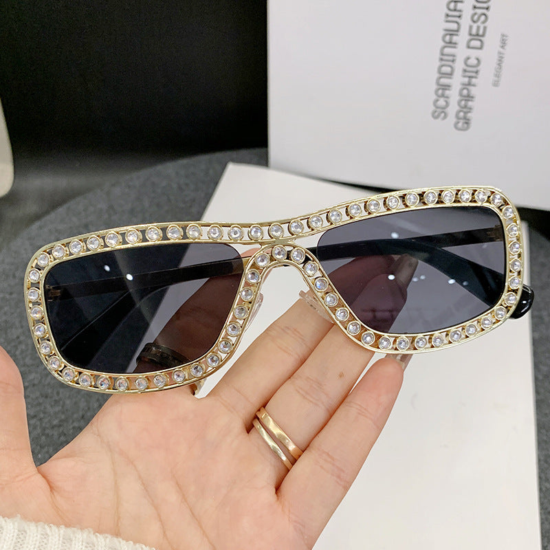 Women’s fashionable sunglasses with sparkling frame Bowlift
