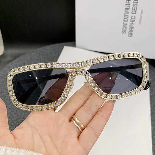 Women’s fashionable sunglasses with sparkling frame Bowlift