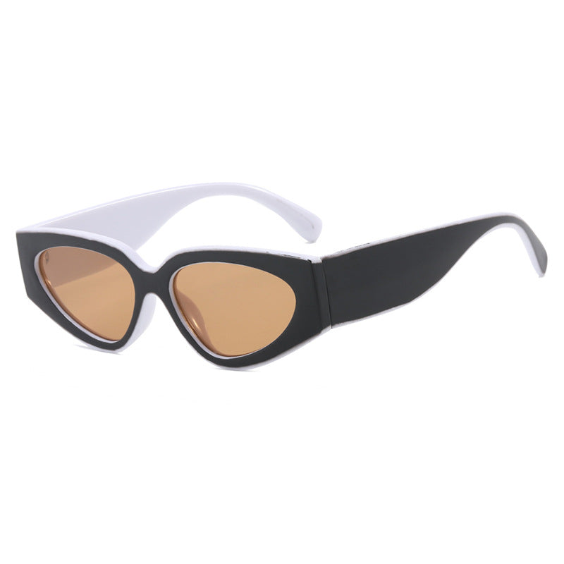 Women's Cat-Eye Sunglasses with Extravagant Design and Protective UV Filter Bowlift
