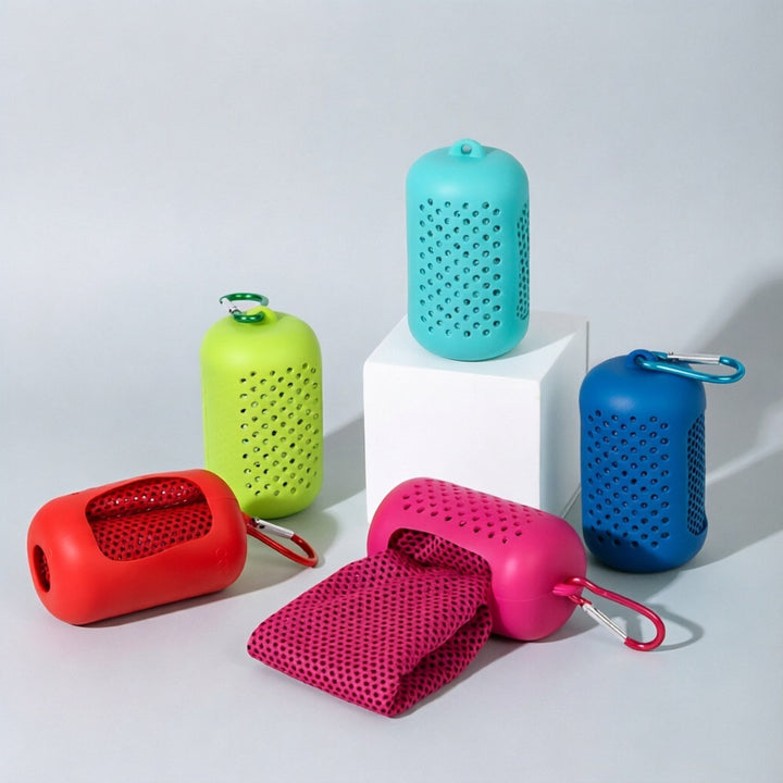 Ladies portable Bluetooth speaker with carabiner Bowlift