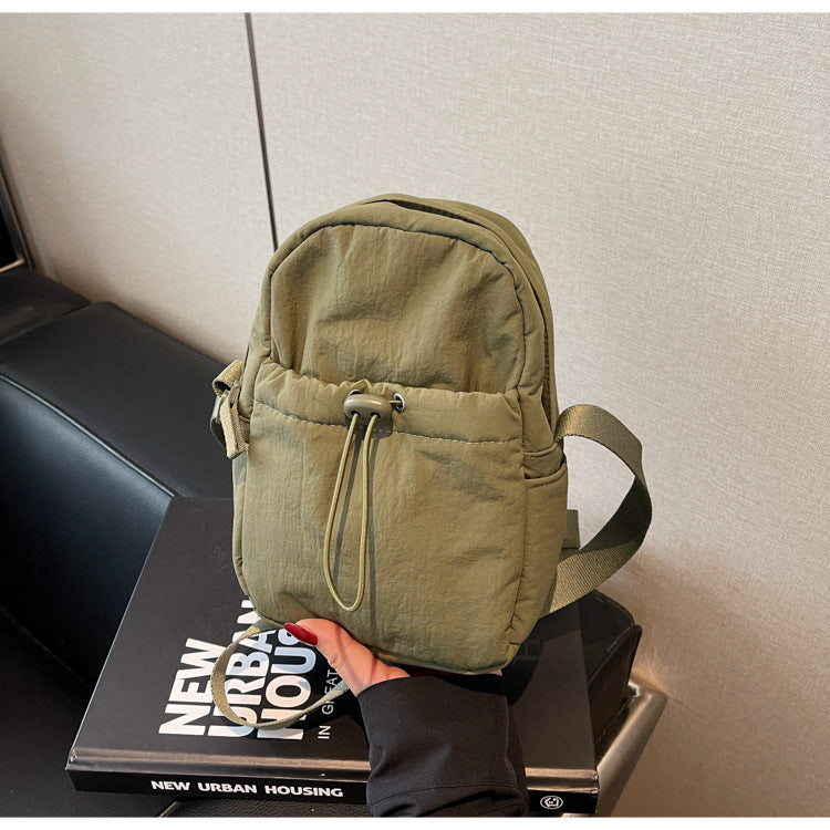 Practical backpack with innovative design Bowlift