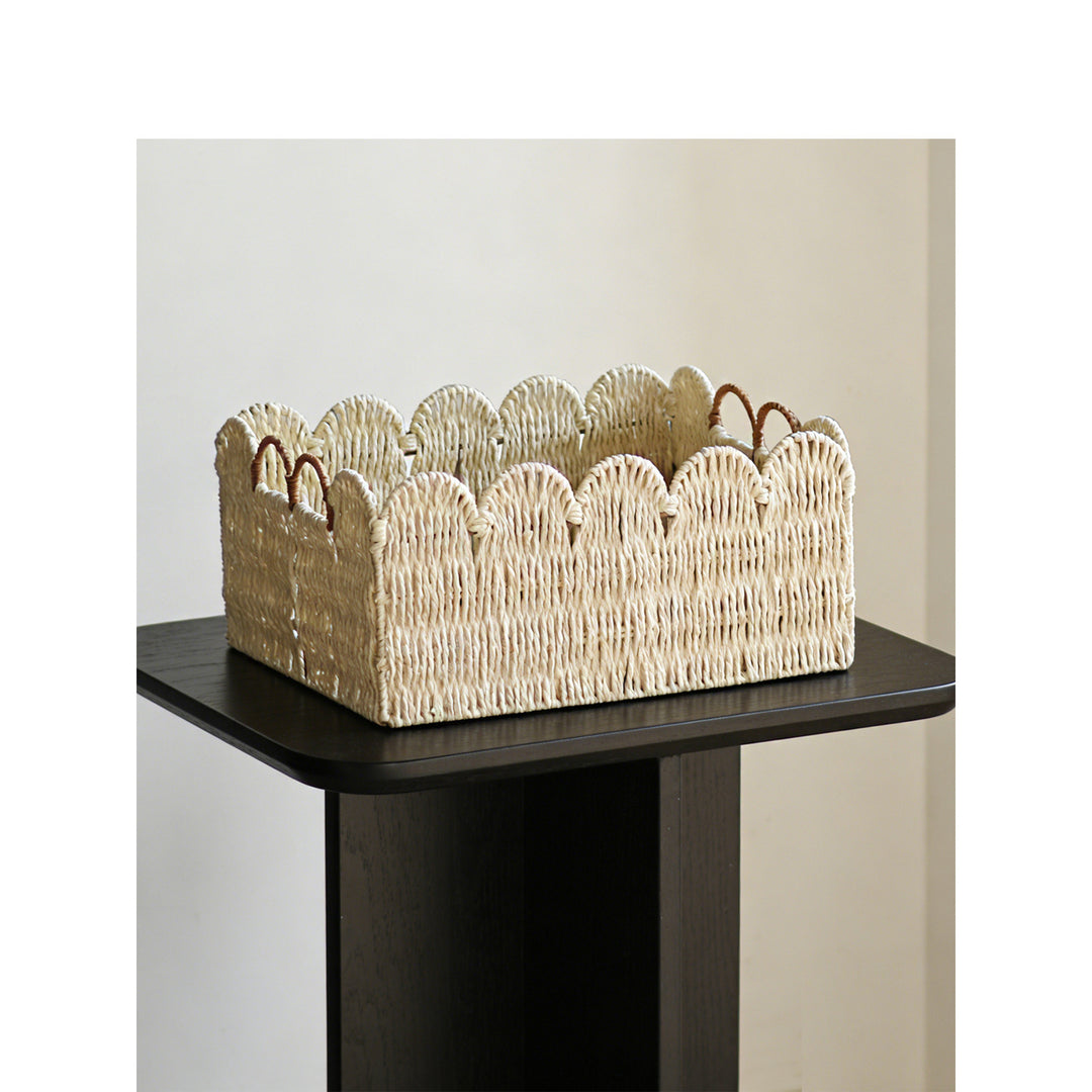 Decorative basket with wave edge Bowlift