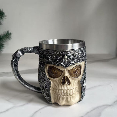 Beer mug with skull design Bowlift
