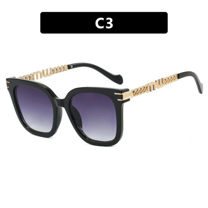 Ladies trendy square sunglasses with elegant frame and stylish gold accent Bowlift
