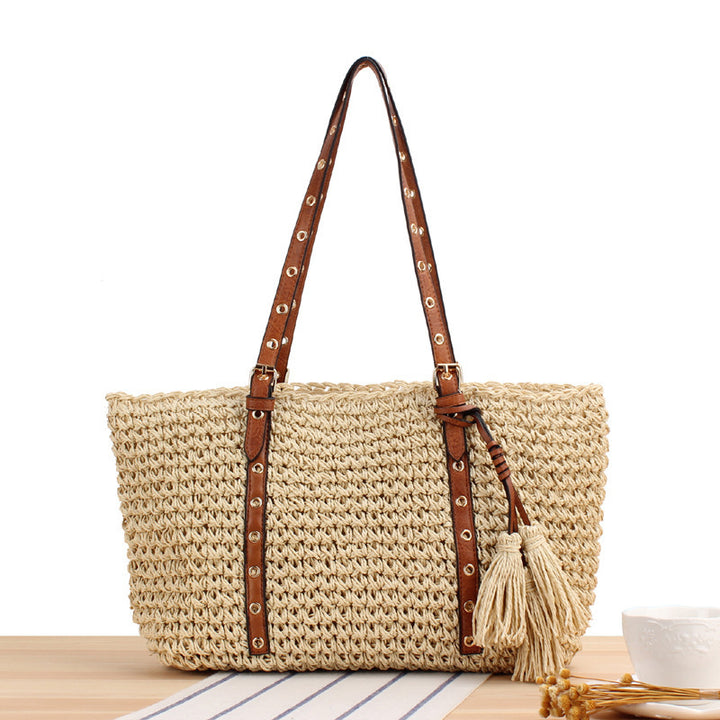 Elegant Beach Bag Made of Handcrafted Natural Material with Leather Accents Bowlift